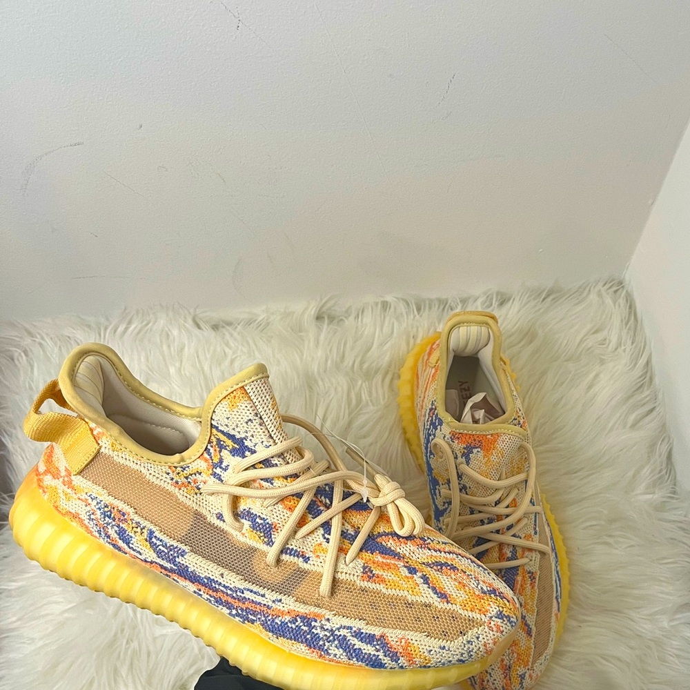 Cream MIX OAT 350 Adidas Yeezy Sneakers Size 9